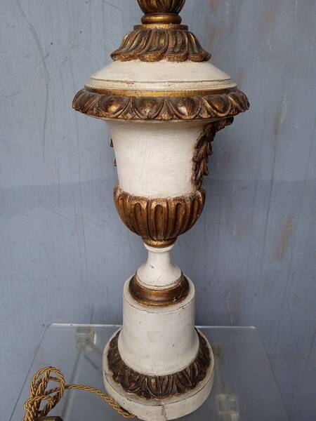 Medicis lamp carved polychrome wood ep 1940