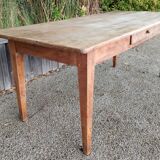 Farm table