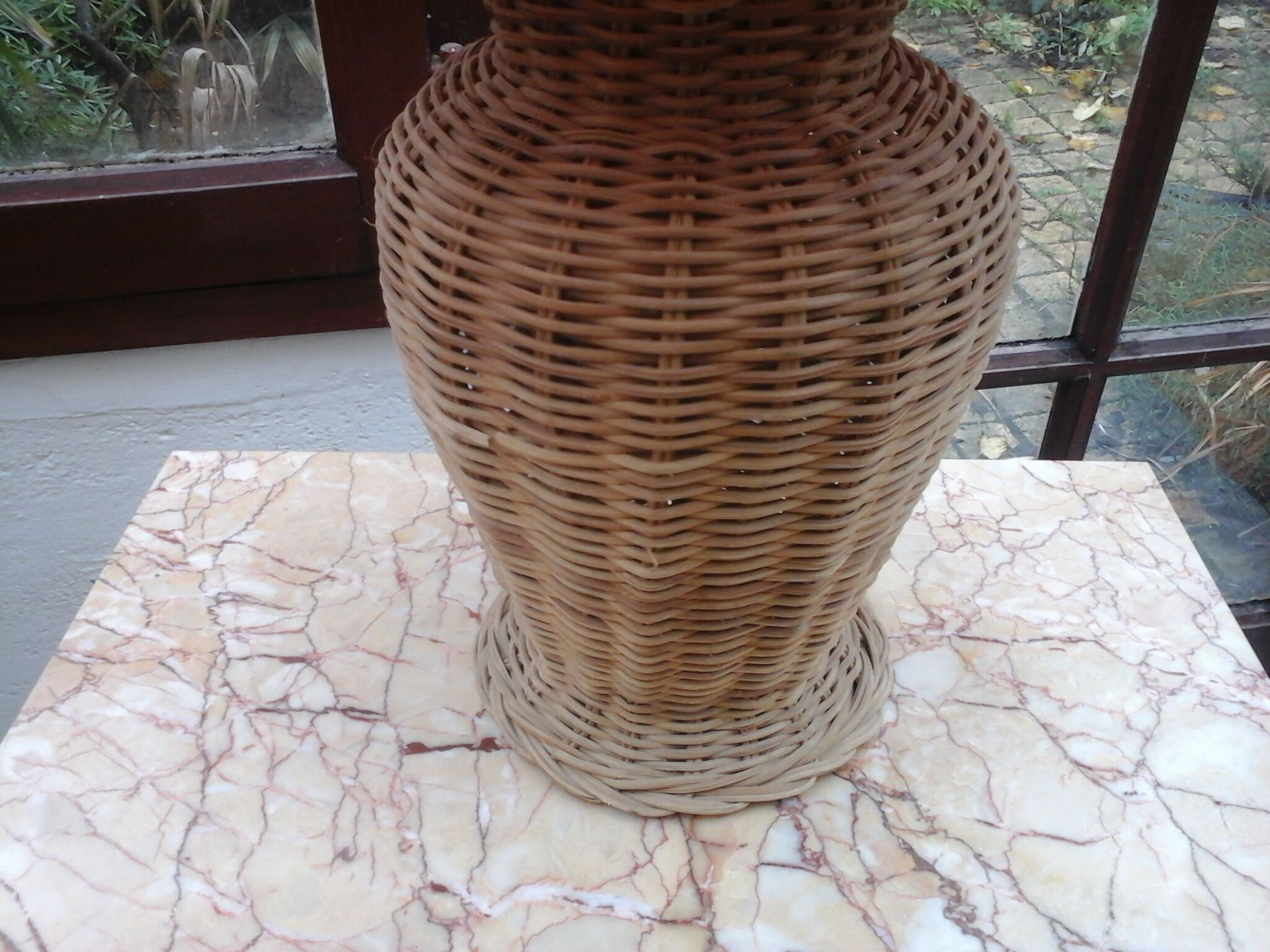 Wicker lamp