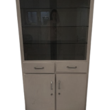 Armoire médicale vitrée