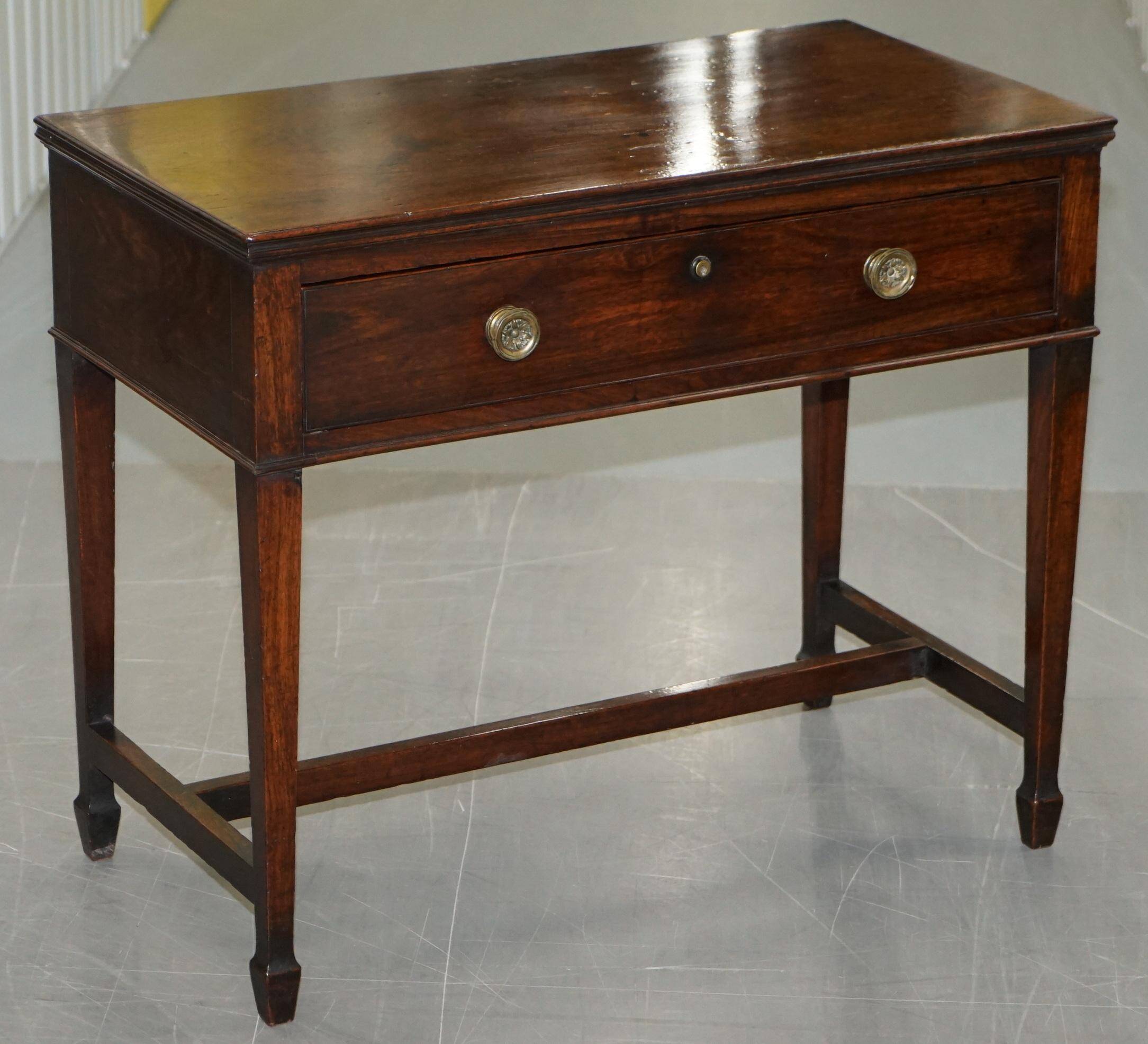 Library secretary George III in Cuban mahogany by Gillows, circa 1790.