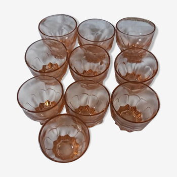 Lot de petits verres en rosaline