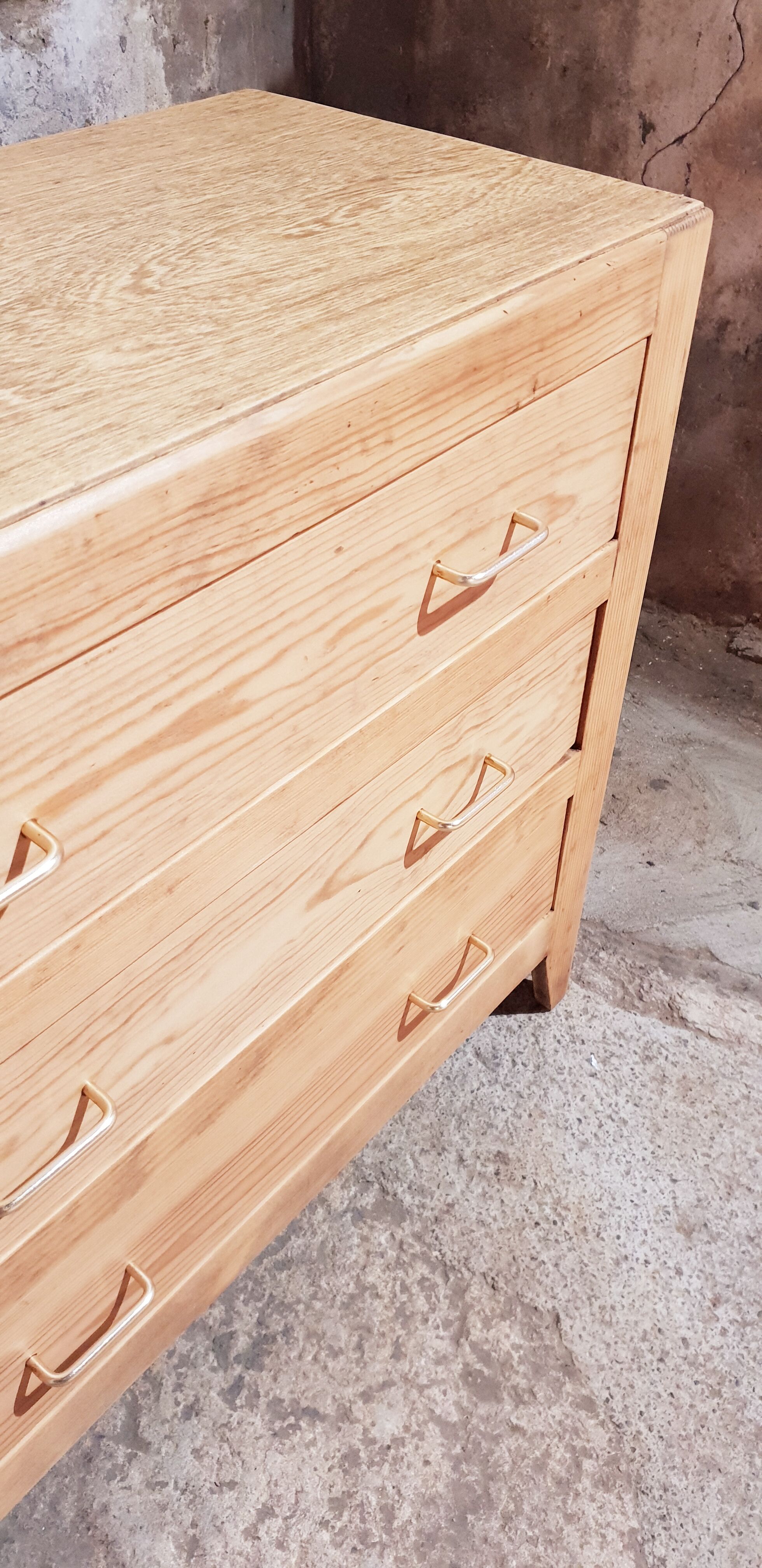Commode vintage