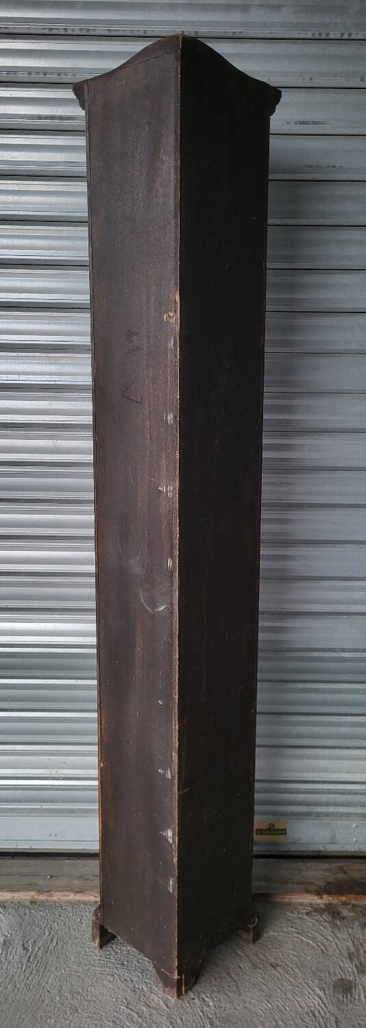 Authentic antique corner shelf unit in solid wood.