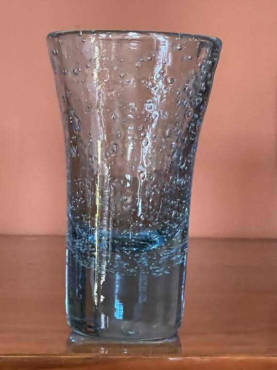 Lot de 4 verres soufflé bleux.