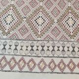 Handmade diamond pattern beige carpet 125x166cm