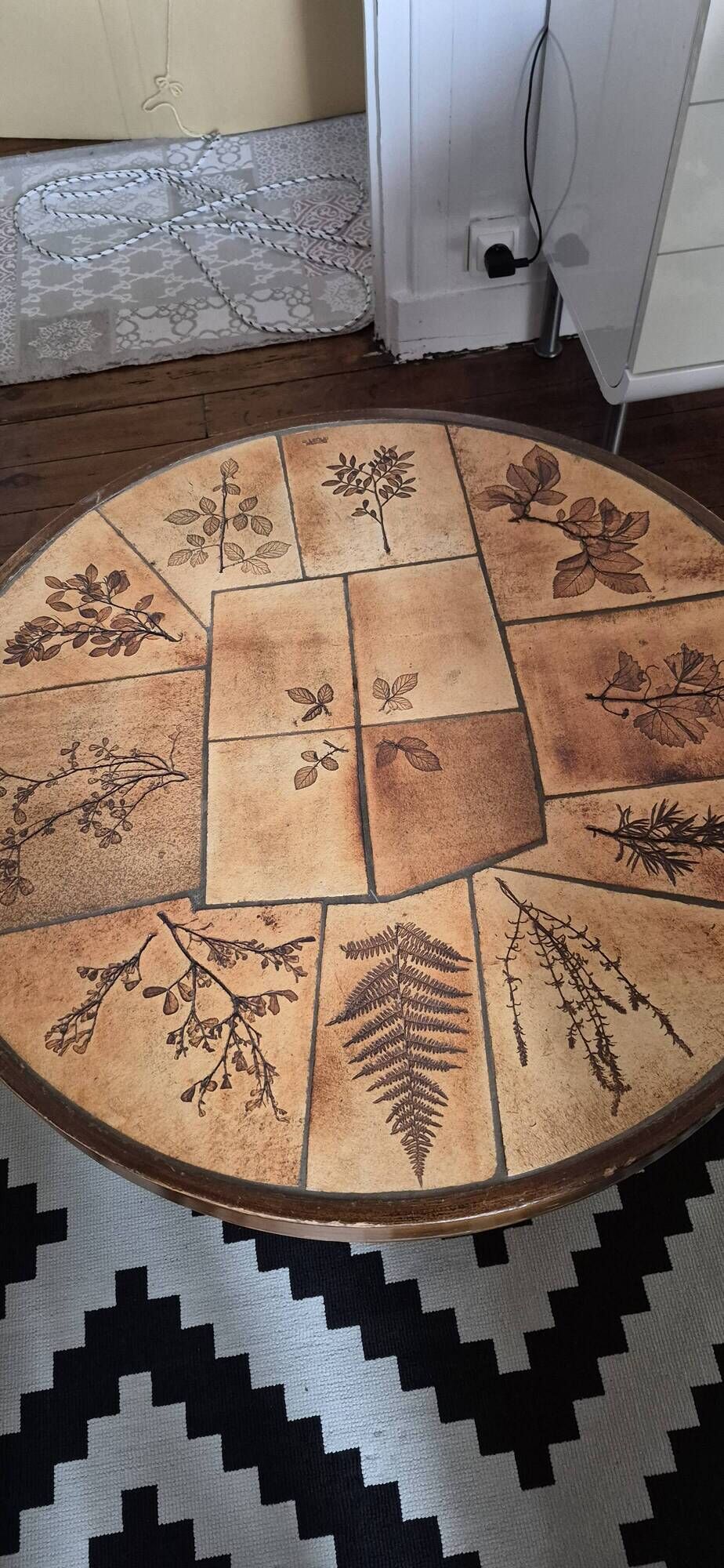 Vintage leduc table