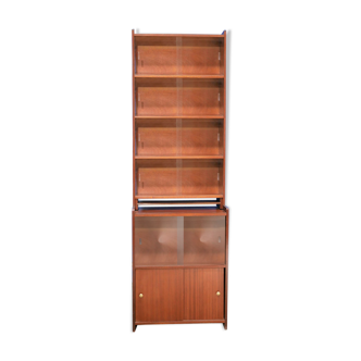 Vintage showcase library