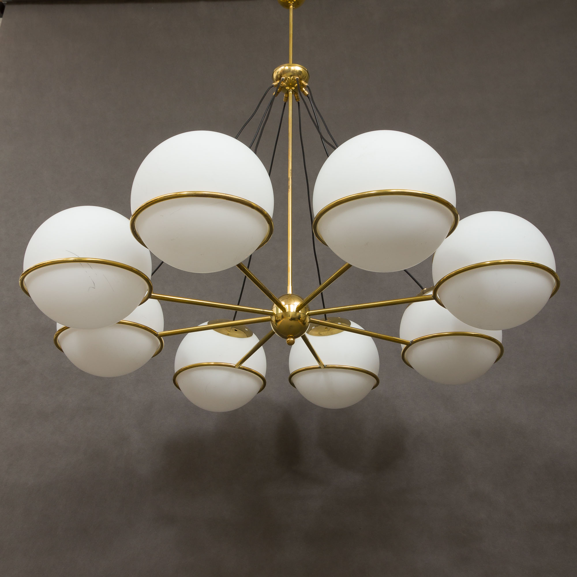 Italian brass chandelier with 8 opaline glass globes