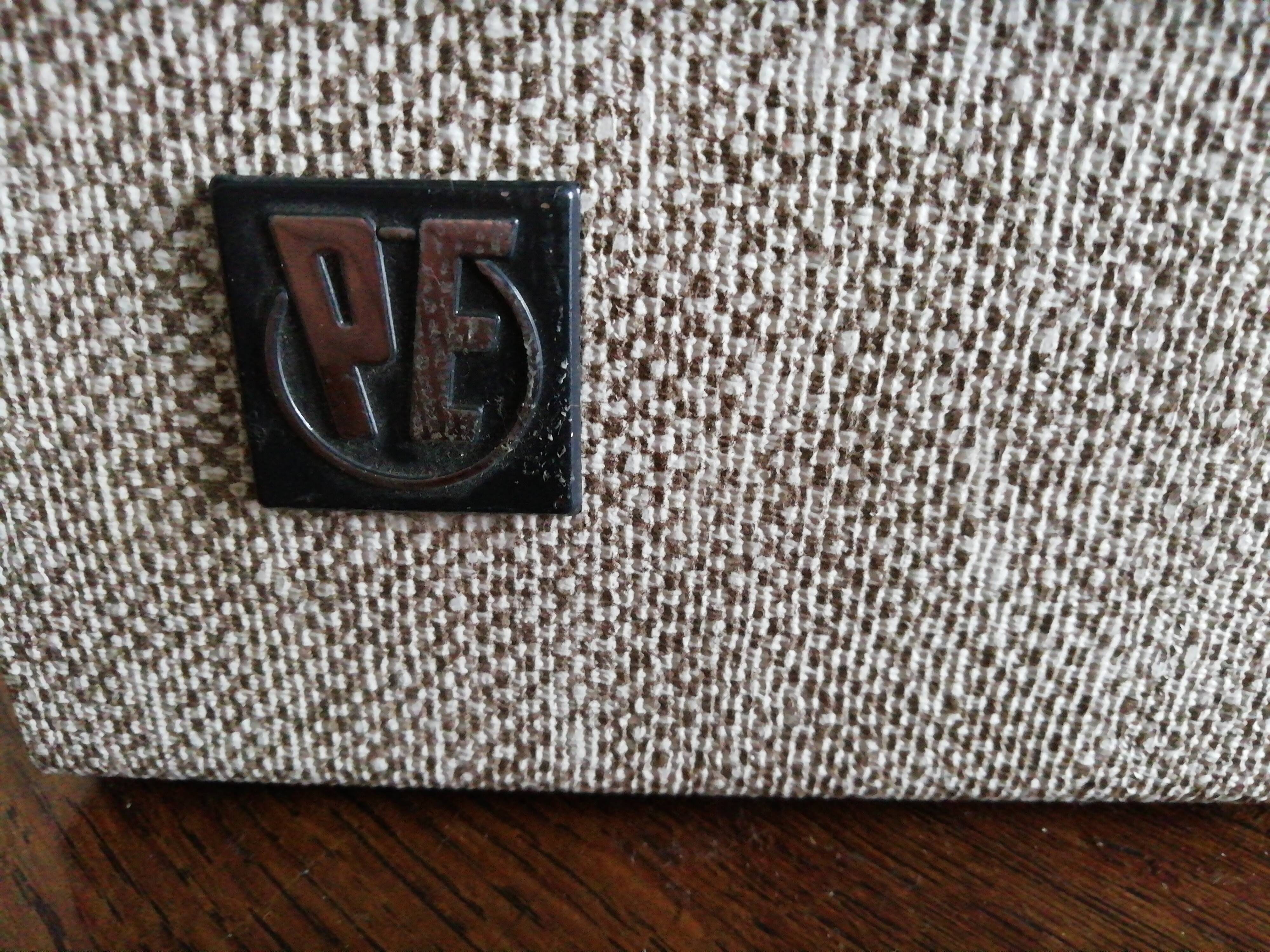 Turntable suitcase PE 50s