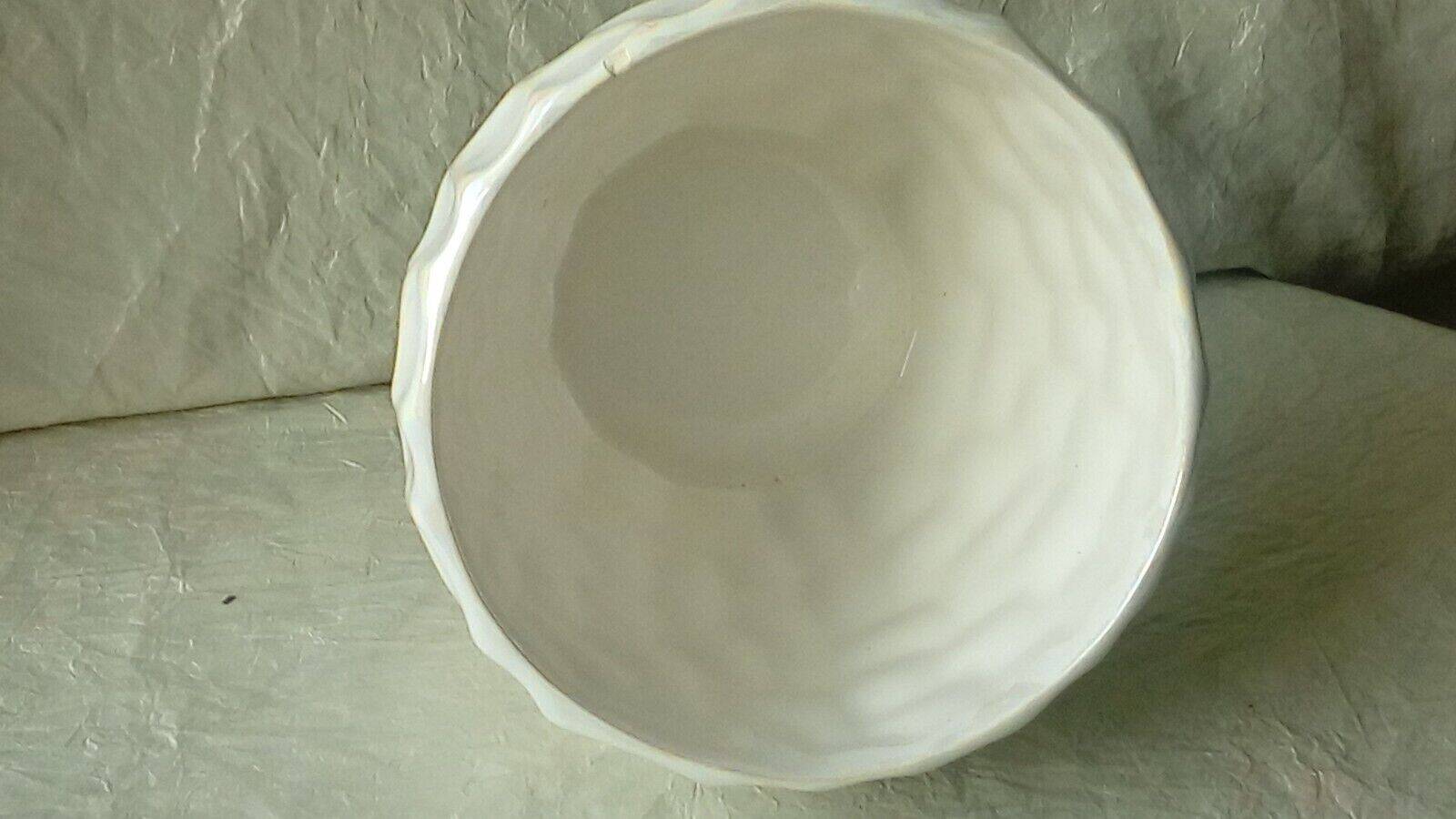 Cache pot en faience effet nacre vintage
