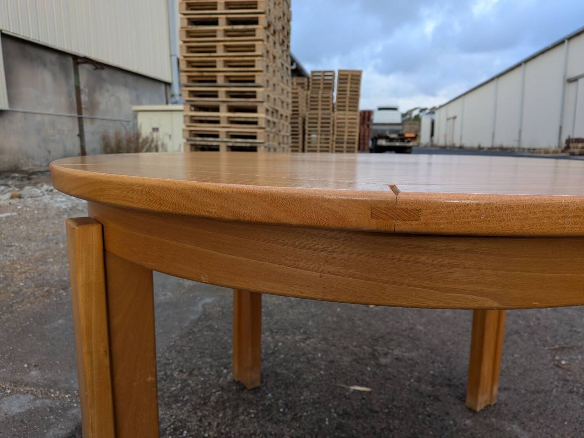 Dining table in elm from 1980