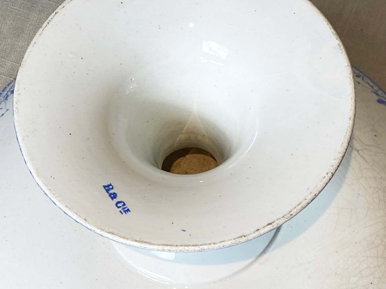 Ensemble B&Cie, Creil and Montereau, saucier with standing cup