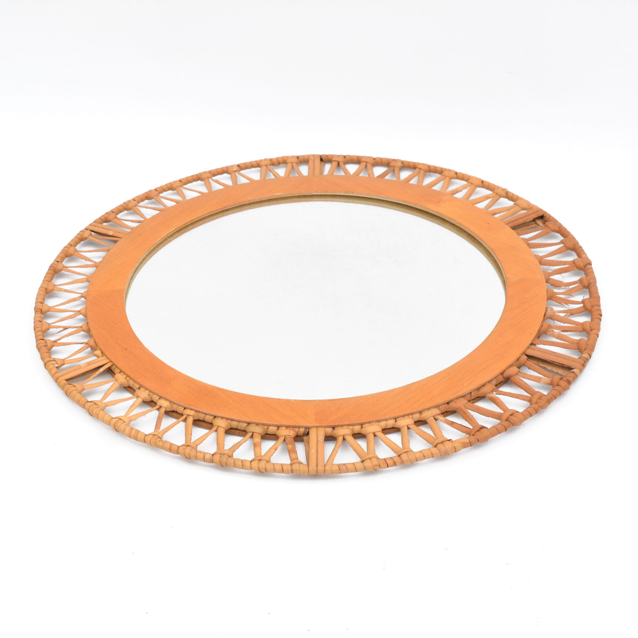 Miroir mural en osier Danemark années 1970 49cm