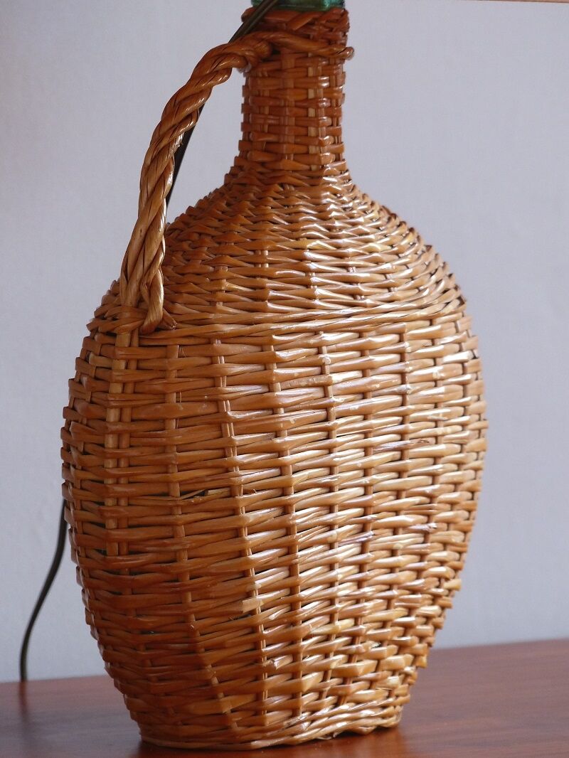 Braided Wicker table lamp