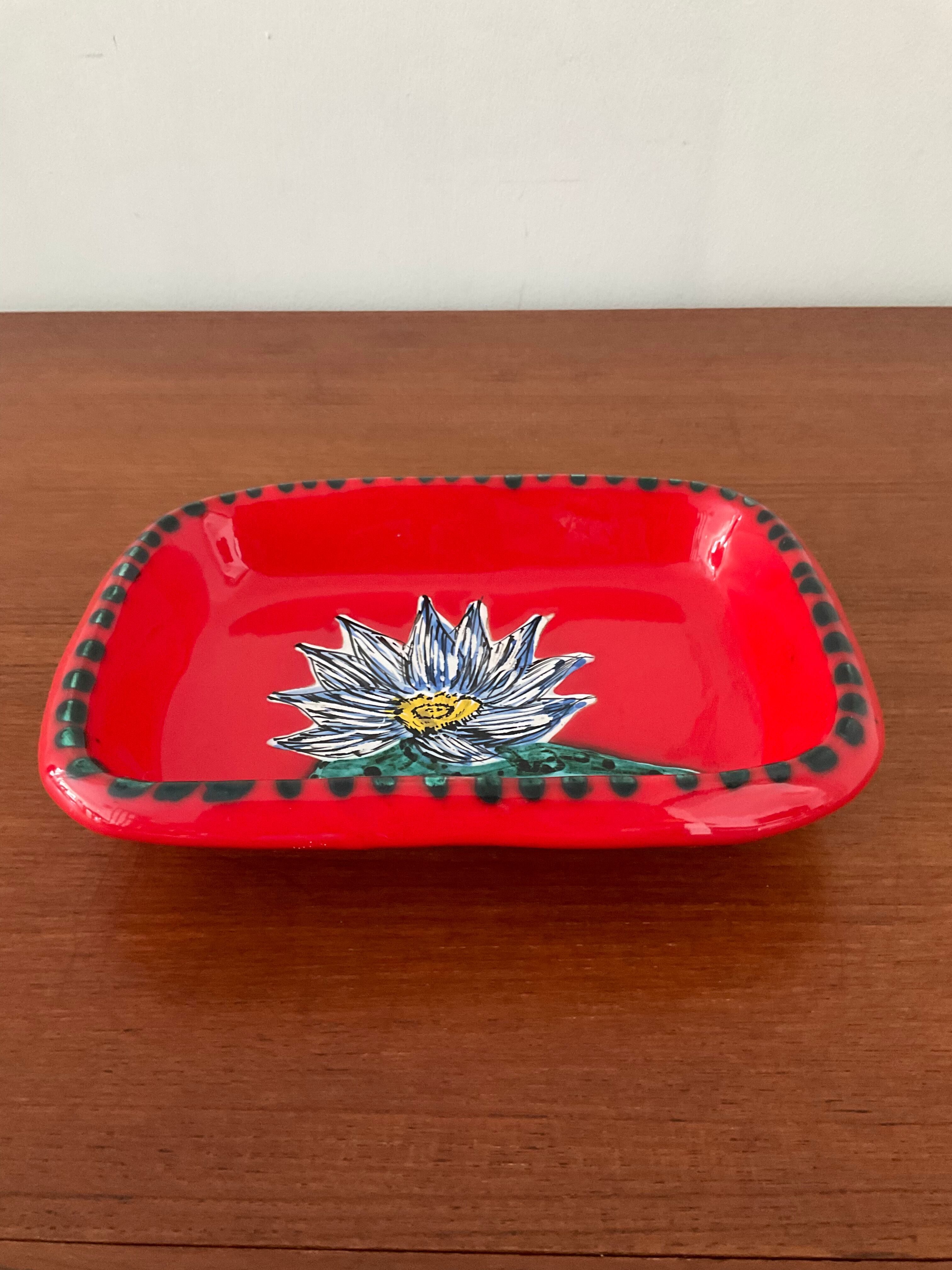 Empty vintage ceramic pocket De Vallauris
