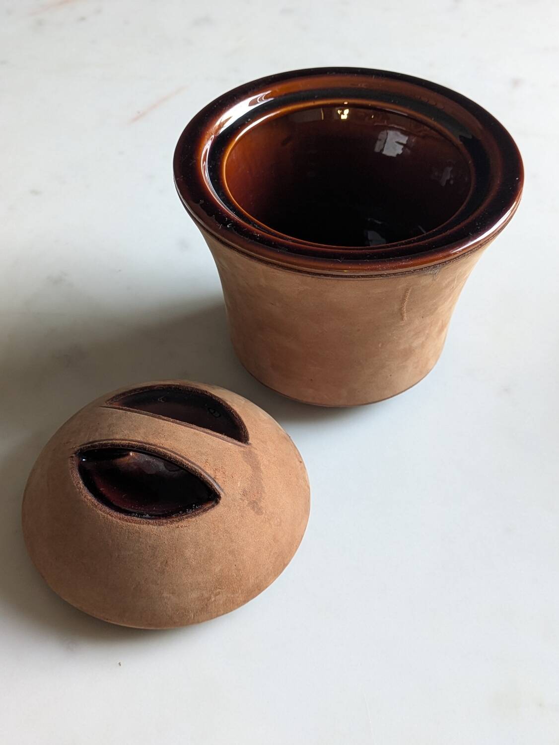 Vintage Longchamp tobacco pot