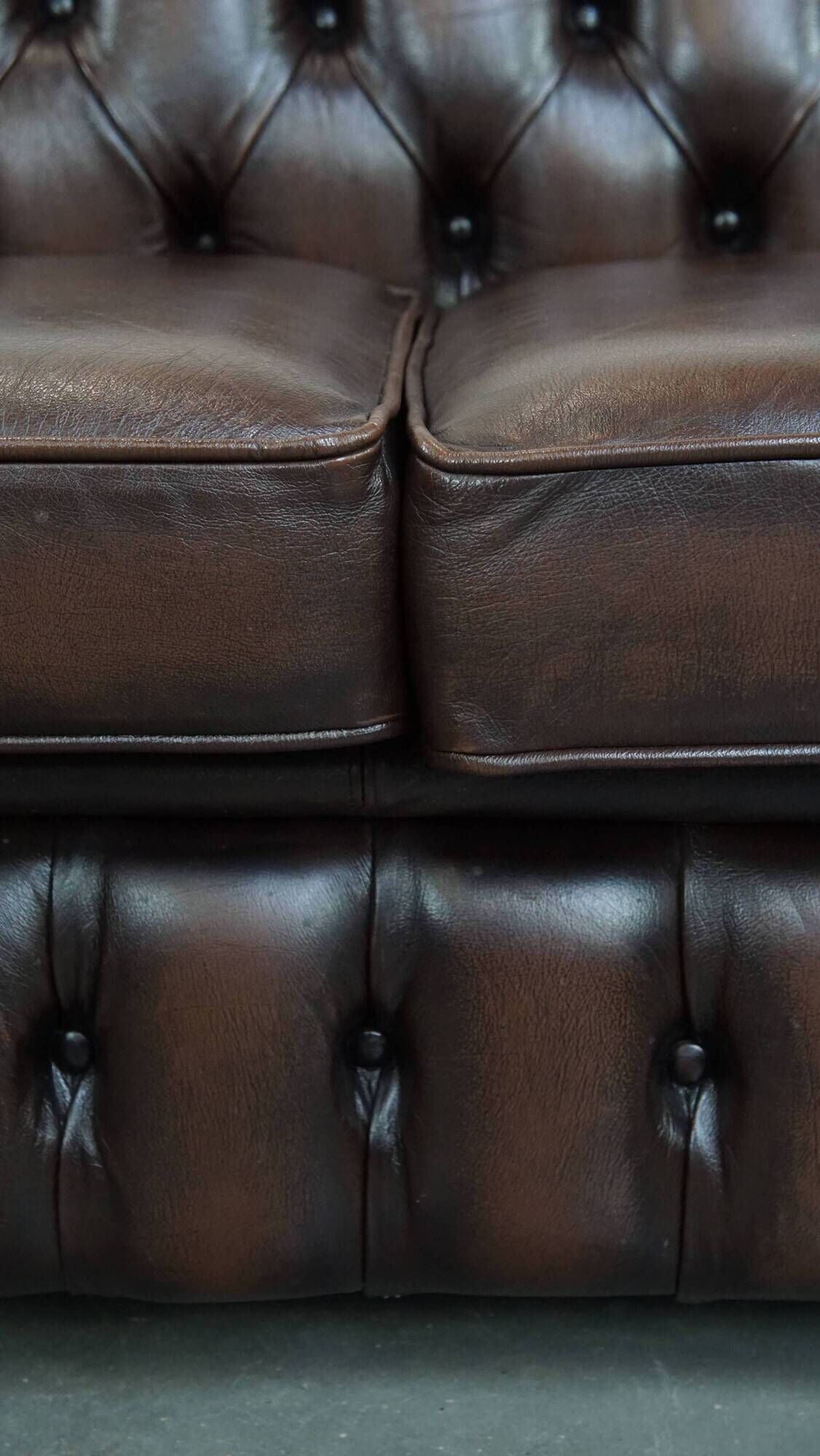 Canapé Chesterfield 3 places en cuir de vache de style anglais