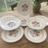 Set of 8 St Amand plates