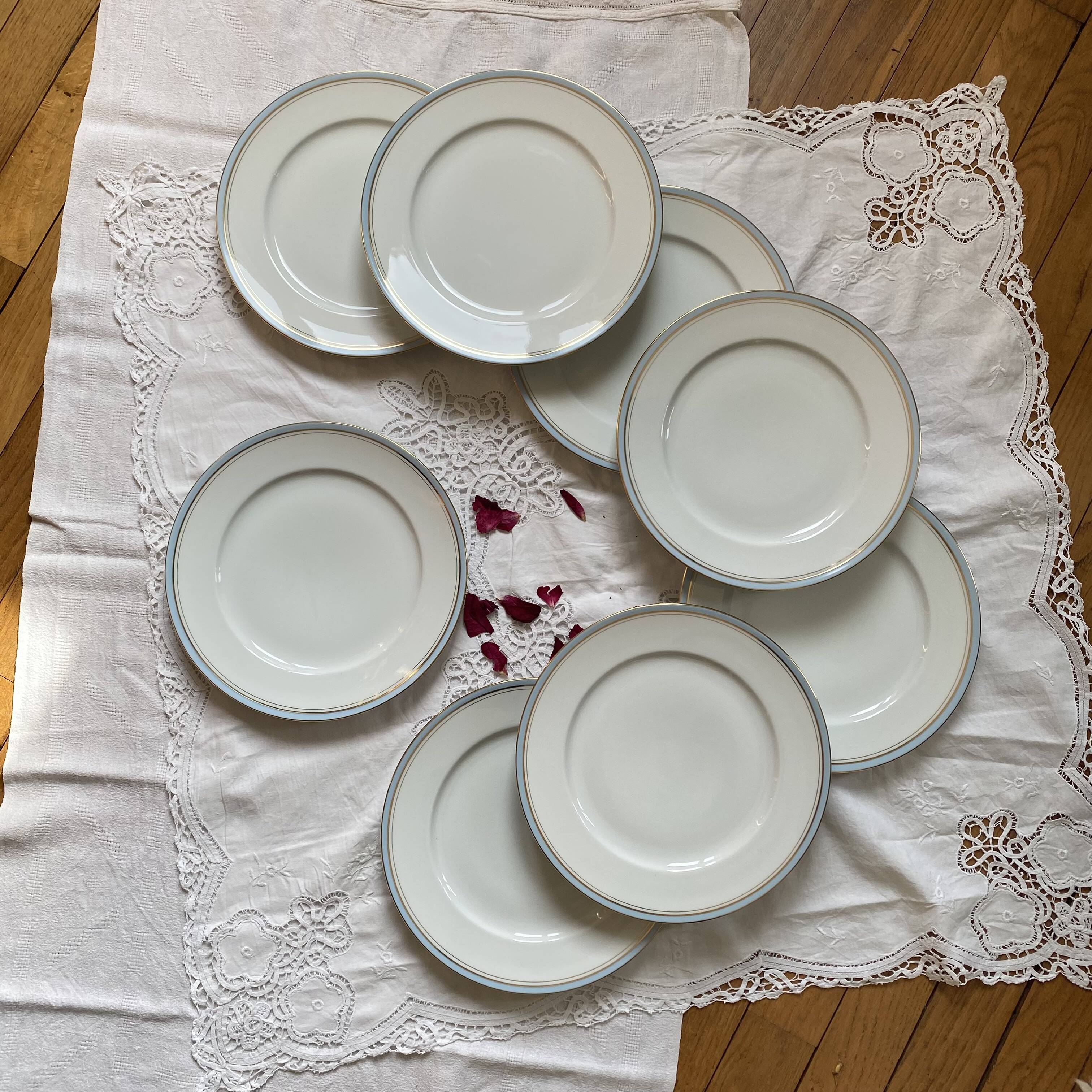 8 assiettes plates porcelaine ancienne manufacture de Couleuvre