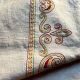 Nappe en chanvre brodé et 12 serviettes de table
