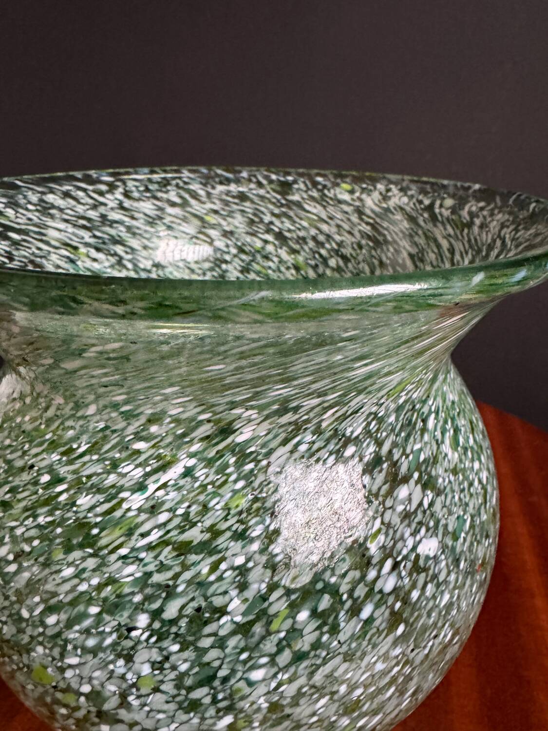 Round Murano glass vase antique