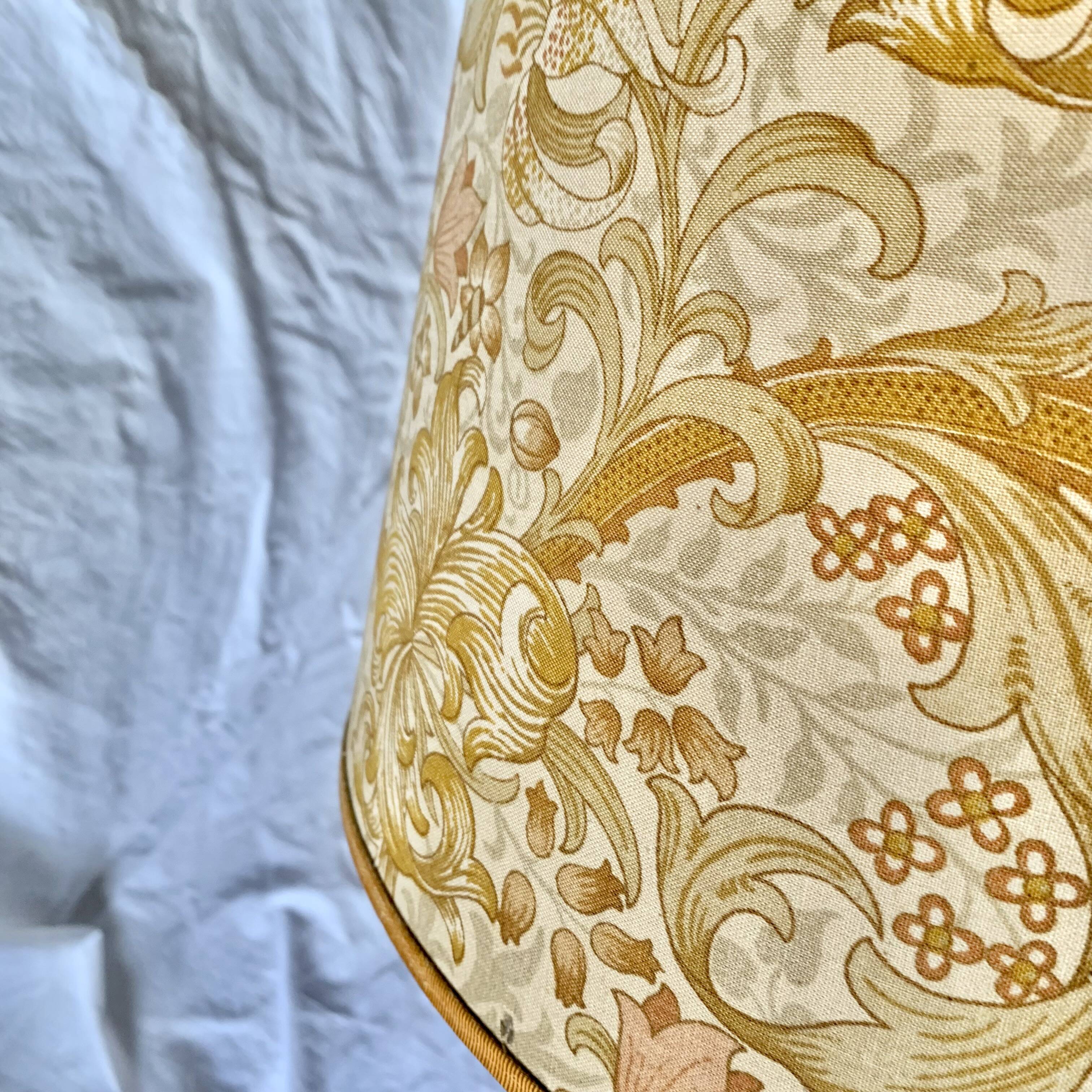 Large vintage lampshade - floral decor - 40 x 37 cm