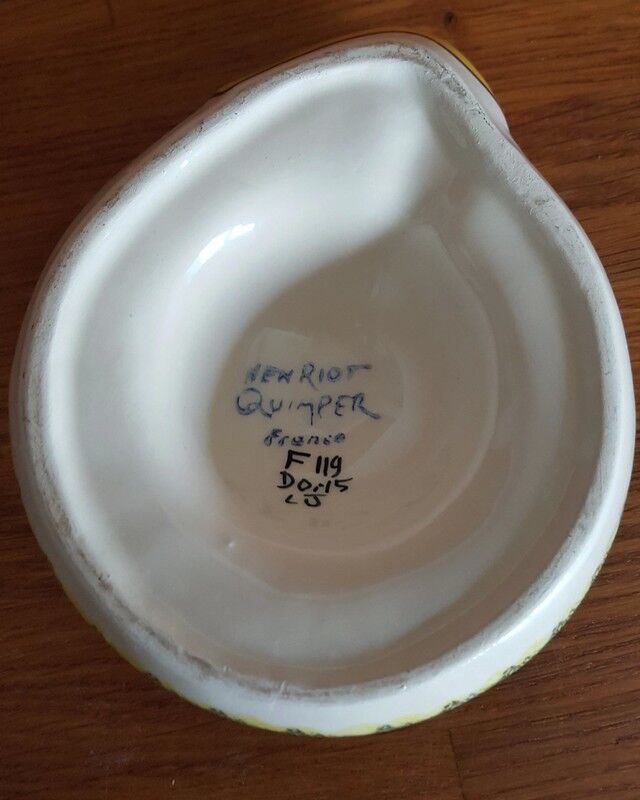 Baguier Henriot Quimper in the shape of a Breton hat