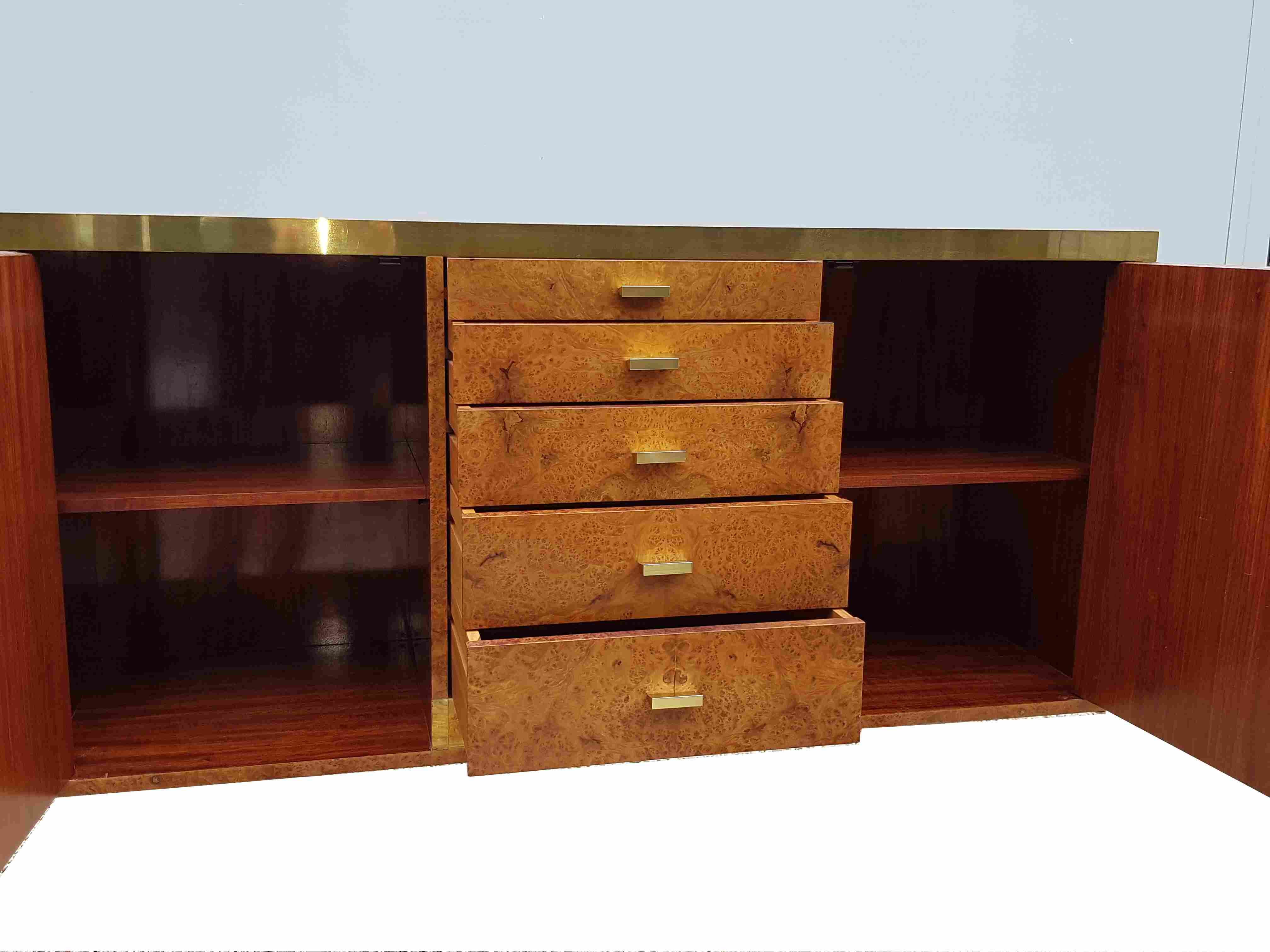 Sideboard in elm and brass burr Willy Rizzo