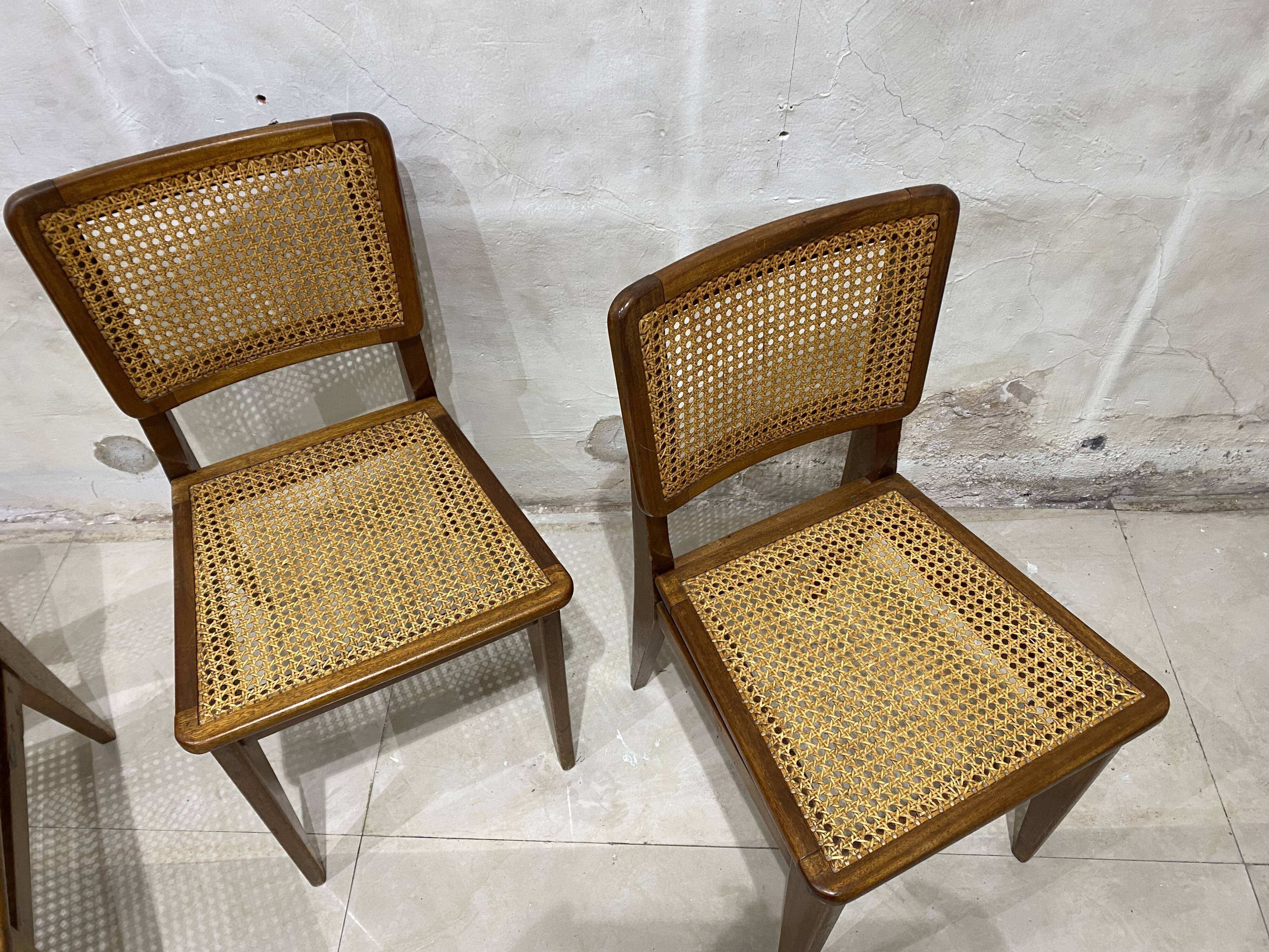 Série de six chaises cannées