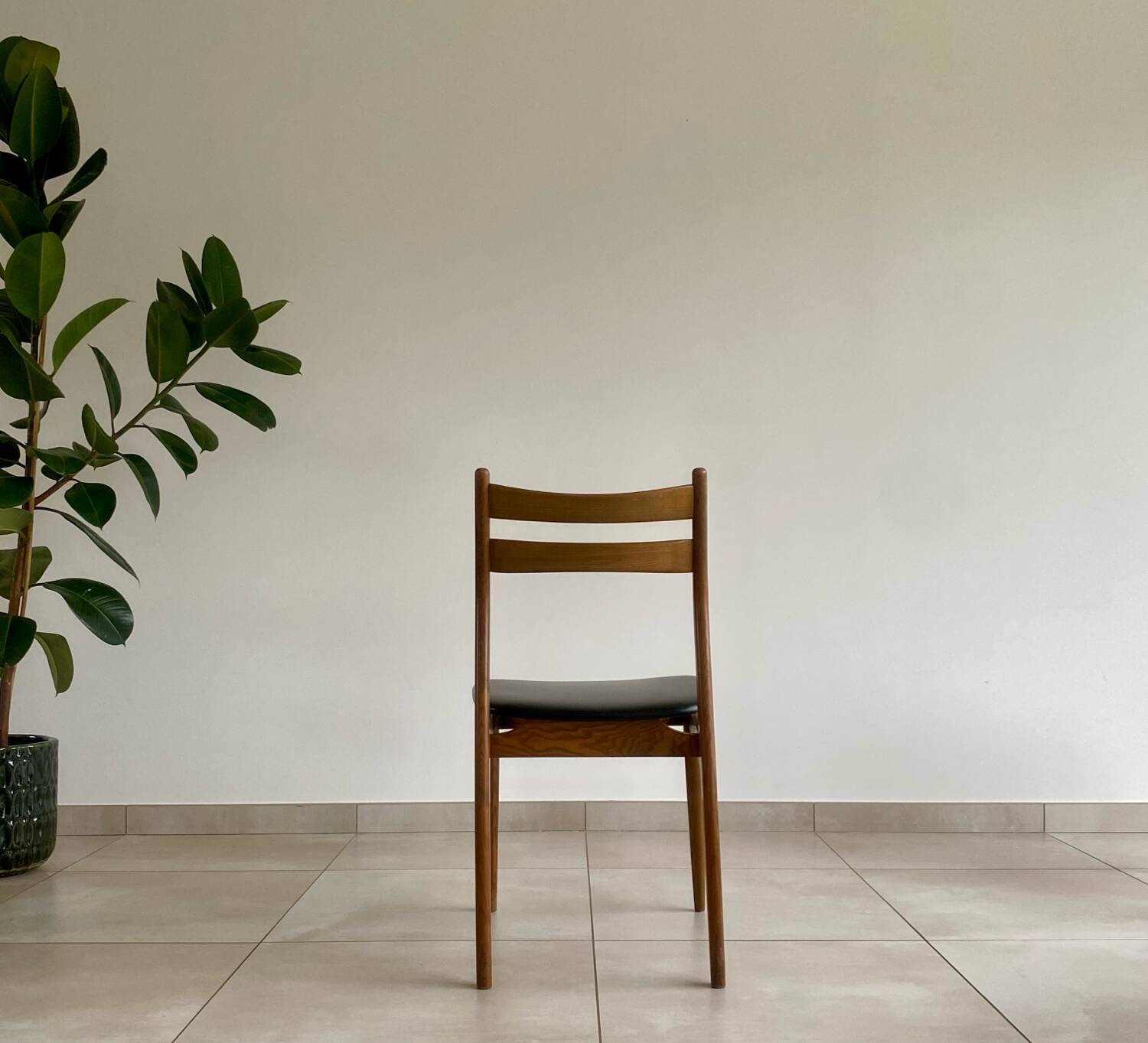 Set of 6 vintage Scandinavian chairs