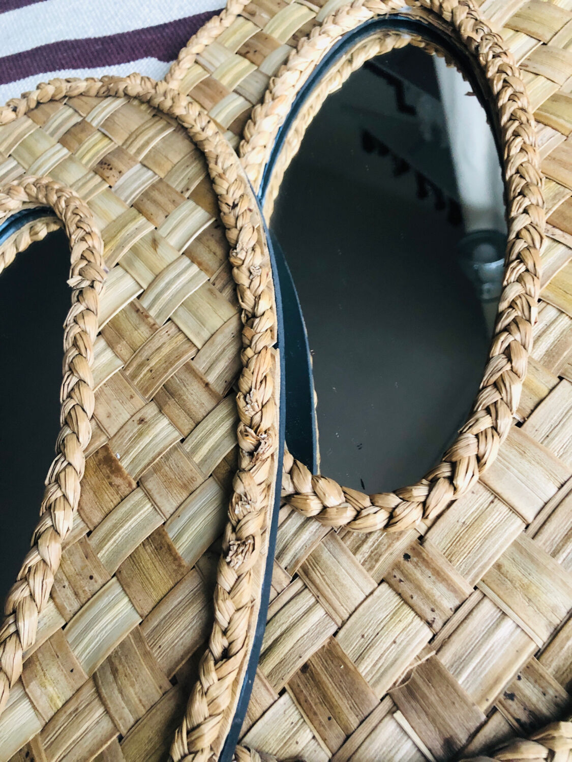 2 mirrors in natural basketry, 49x30 cm