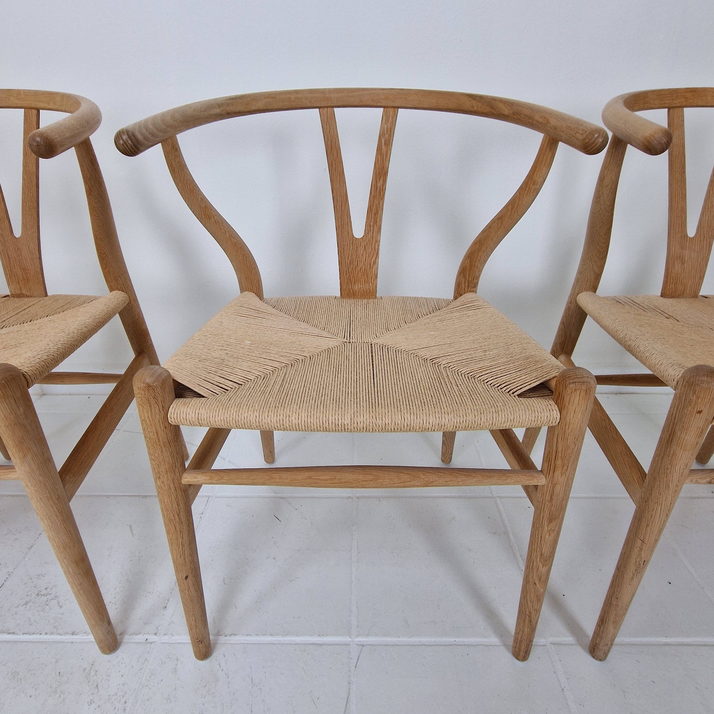 Chaises Wishbone CH24 de Hans J. Wegner par Carl Hansen & Søn, Danemark, Ensemble de 5
