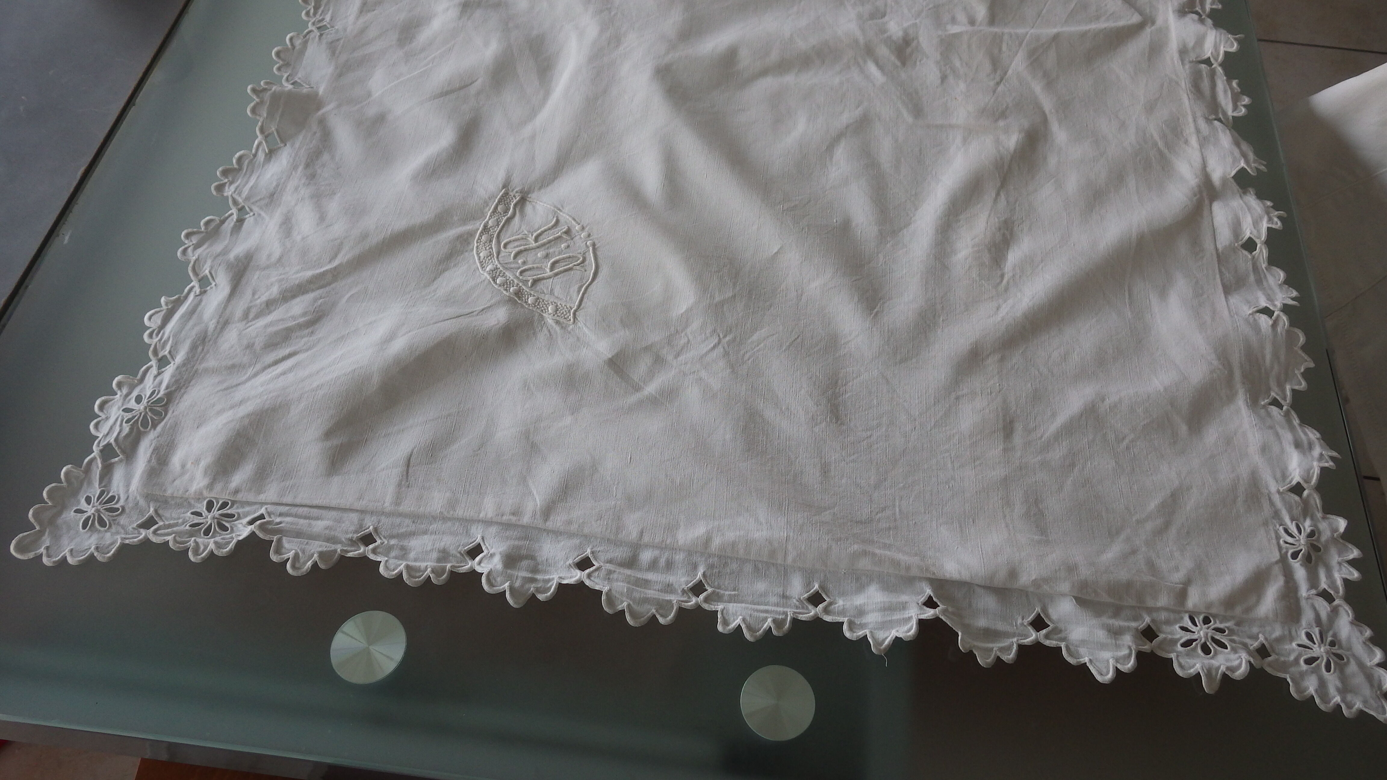 Old embroidered pillowcase BR