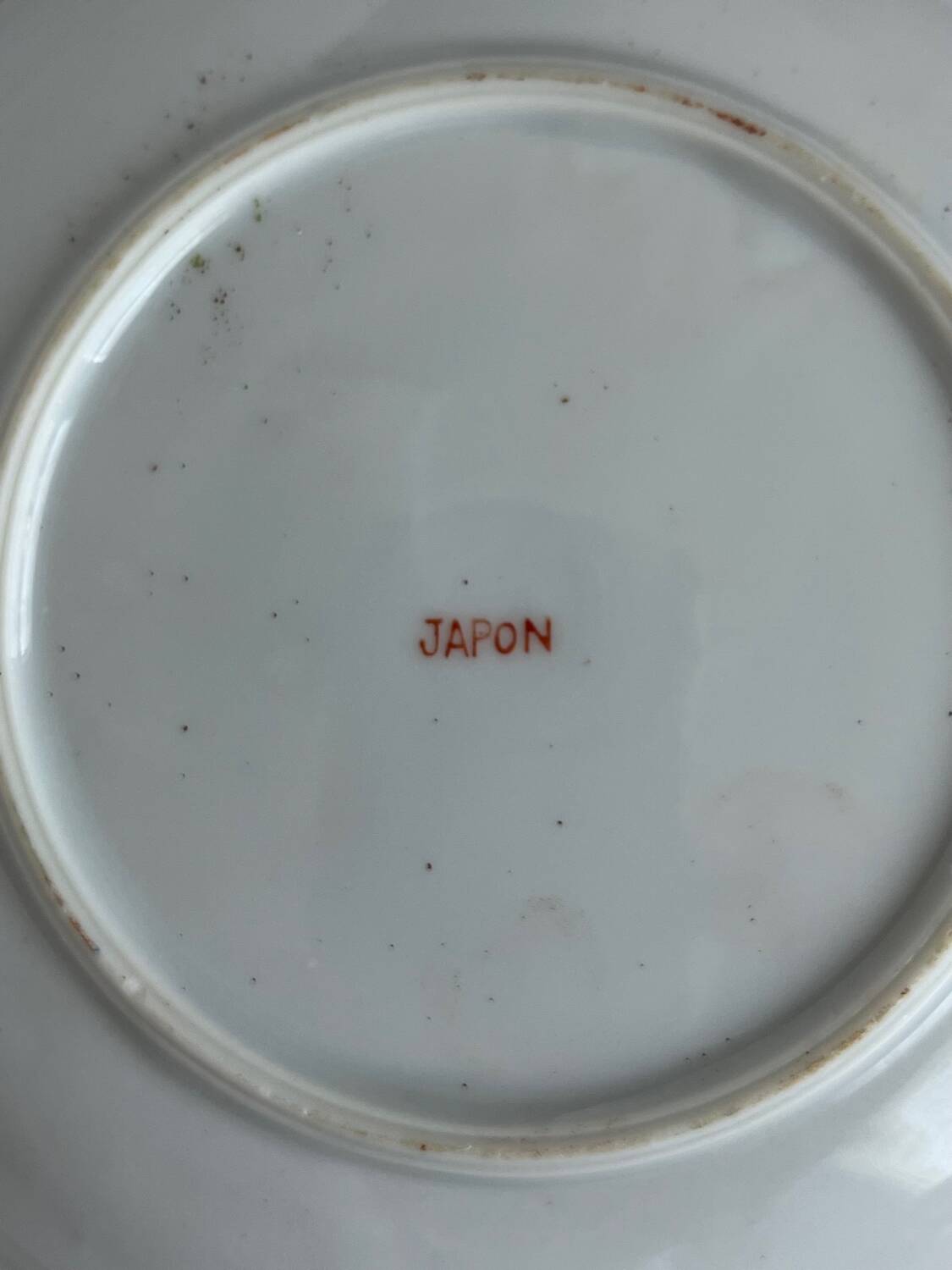 2 fine porcelain tea cups