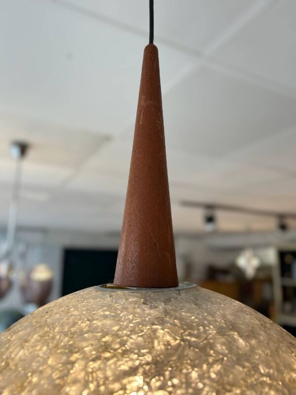 Suspension boule résine et teck