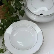 6 assiettes creuses en porcelaine blanche