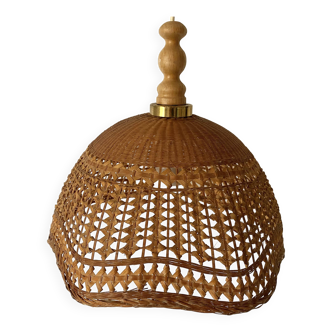 Hanging rattan lampshade