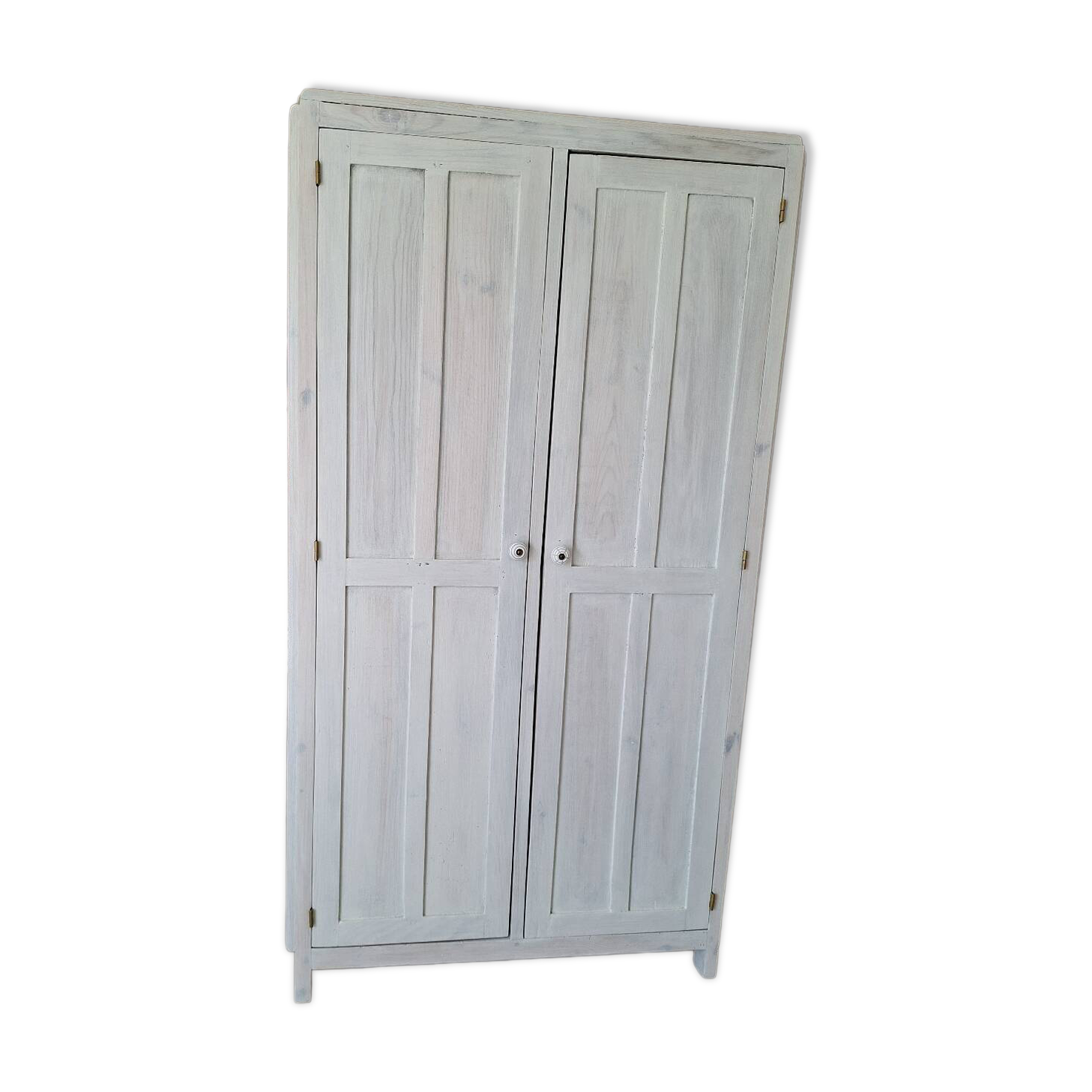 1950s Parisian wardrobe