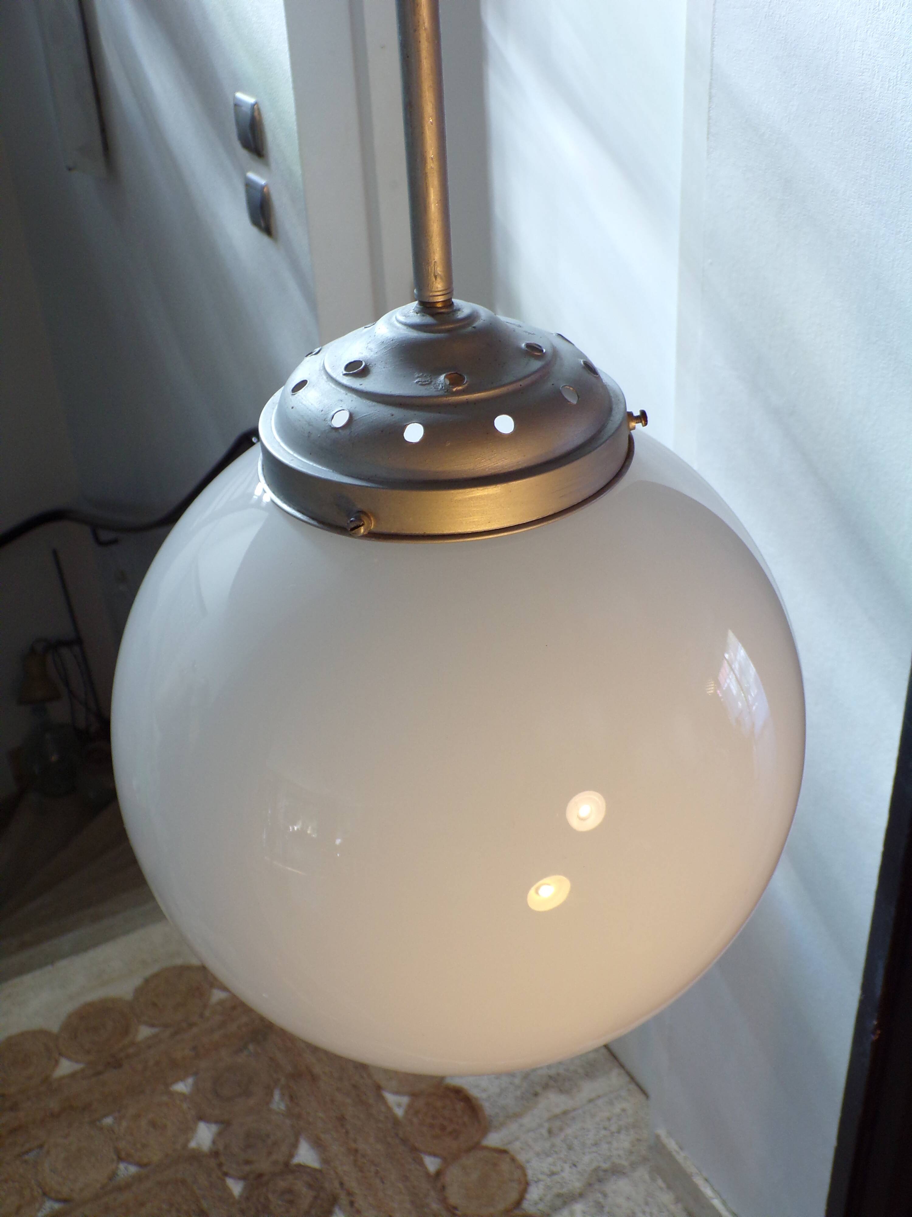 Suspension 1930 in opaline