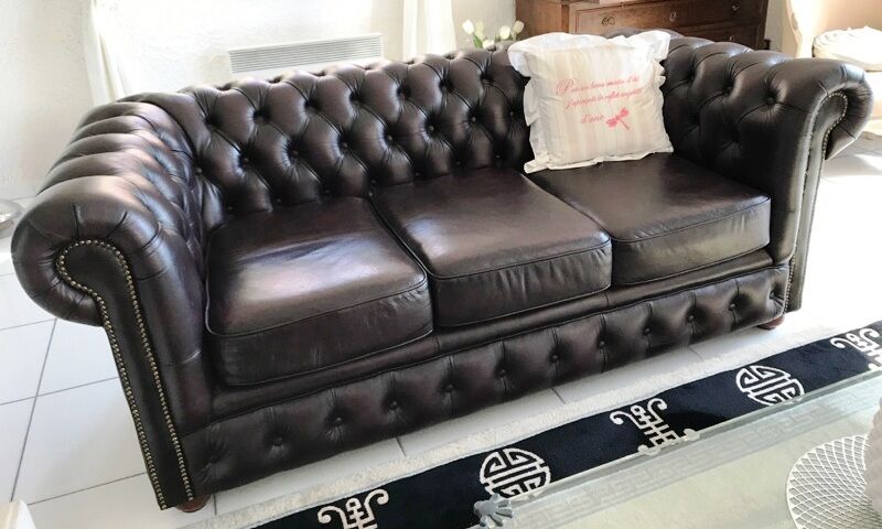 Canapé Chesterfield chocolat 3 places