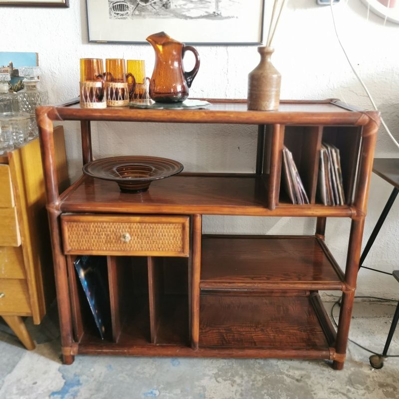 Hifi furniture in wood and rattan