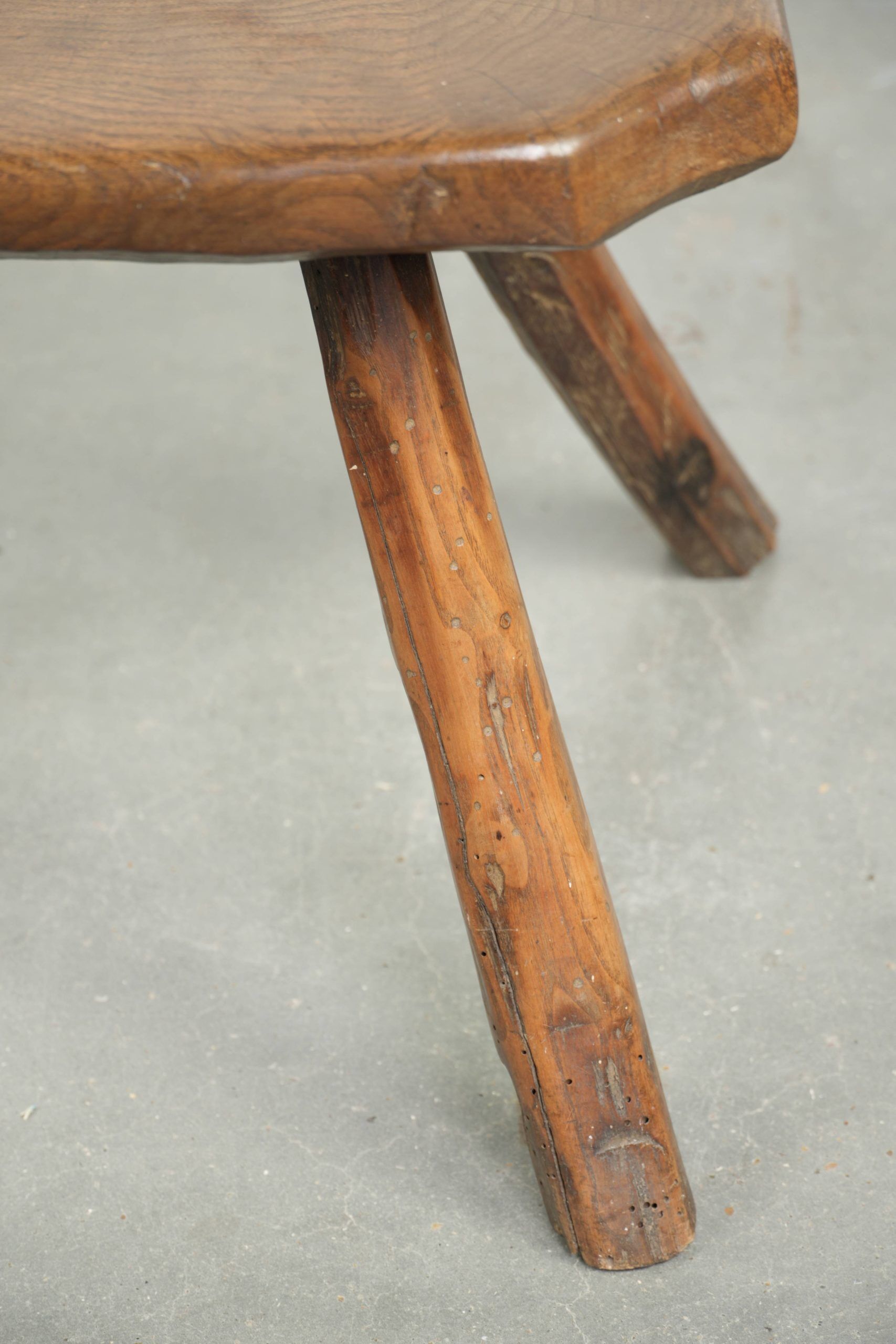 Tabouret/table d'appoint anglais antique unique du XVIIe siècle
