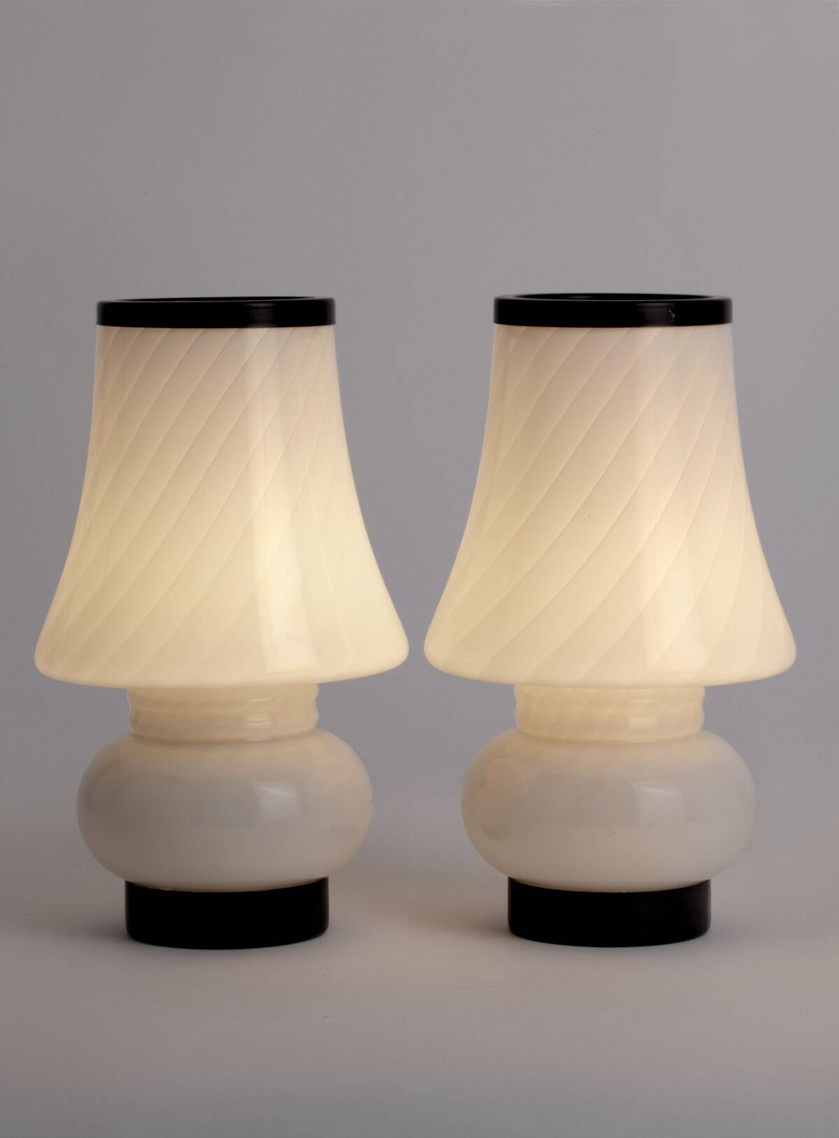 Mushroom lamps