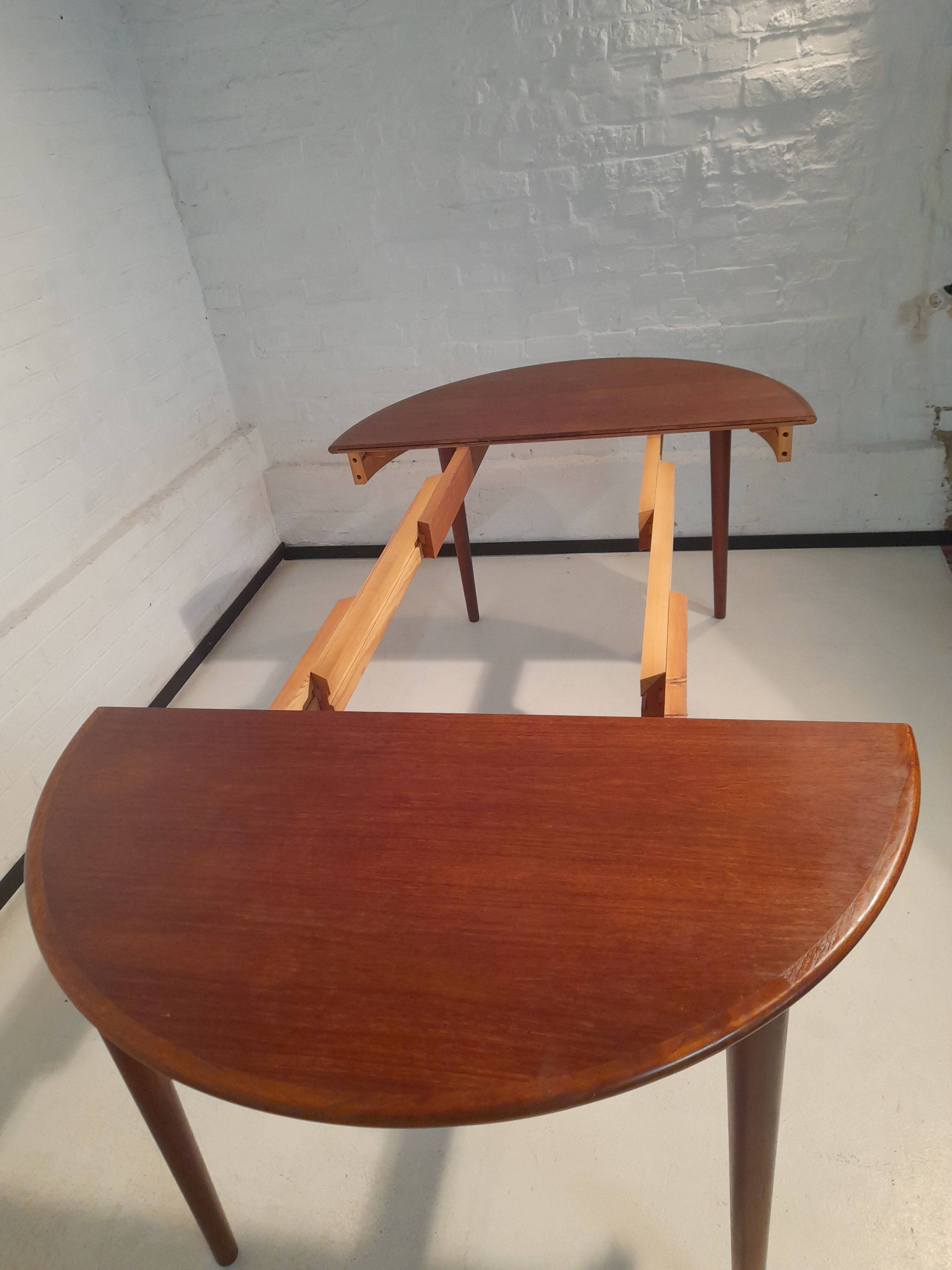 Table à manger scandinave en teck vintage