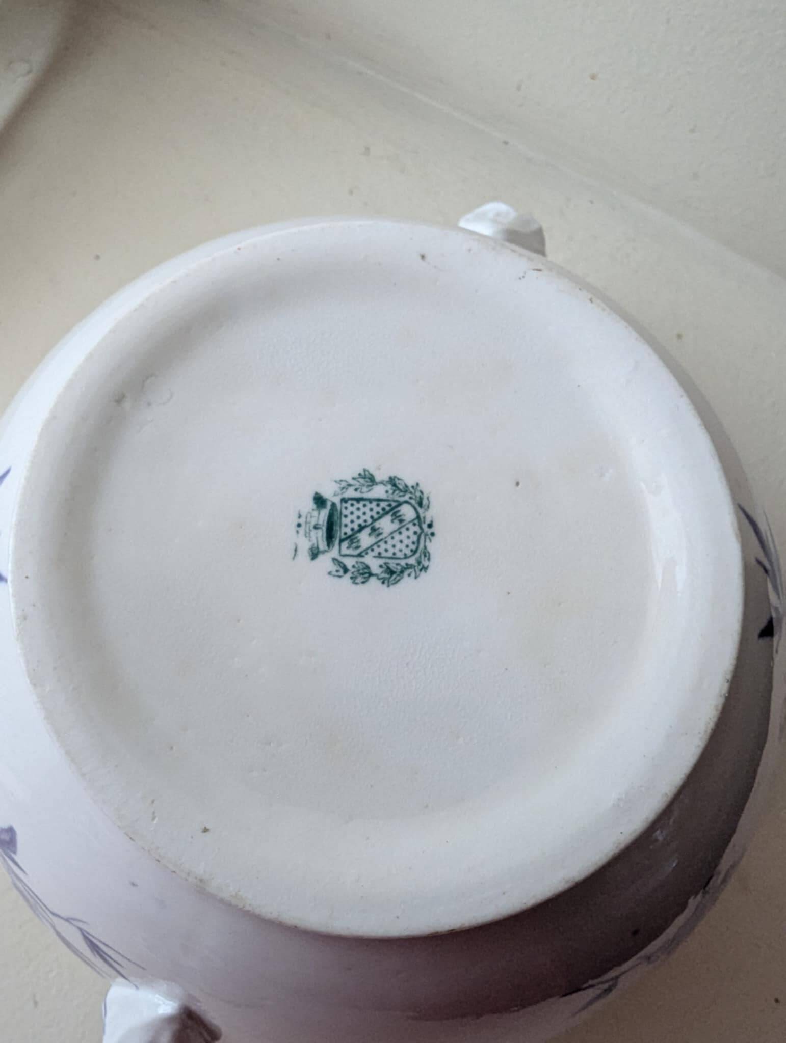 Sargemines porcelain sugar bowl