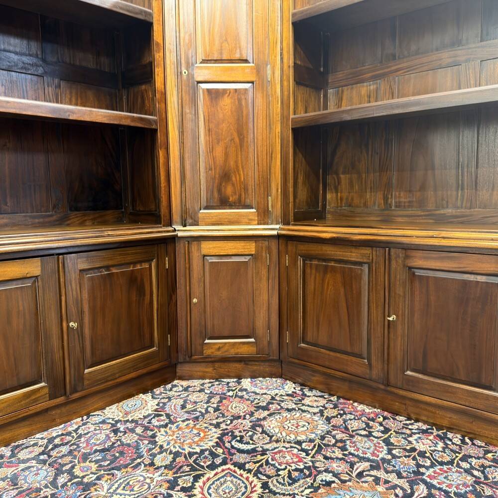Bibliothèque d'angle classique