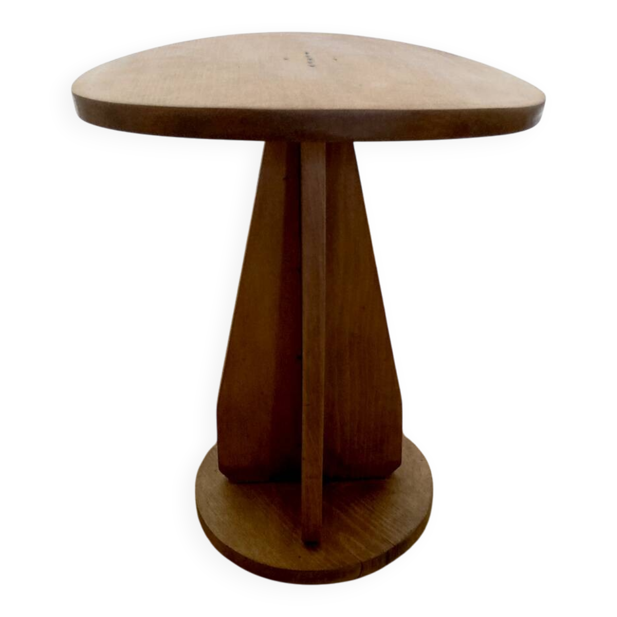 Tabouret en bois avec assise convexe