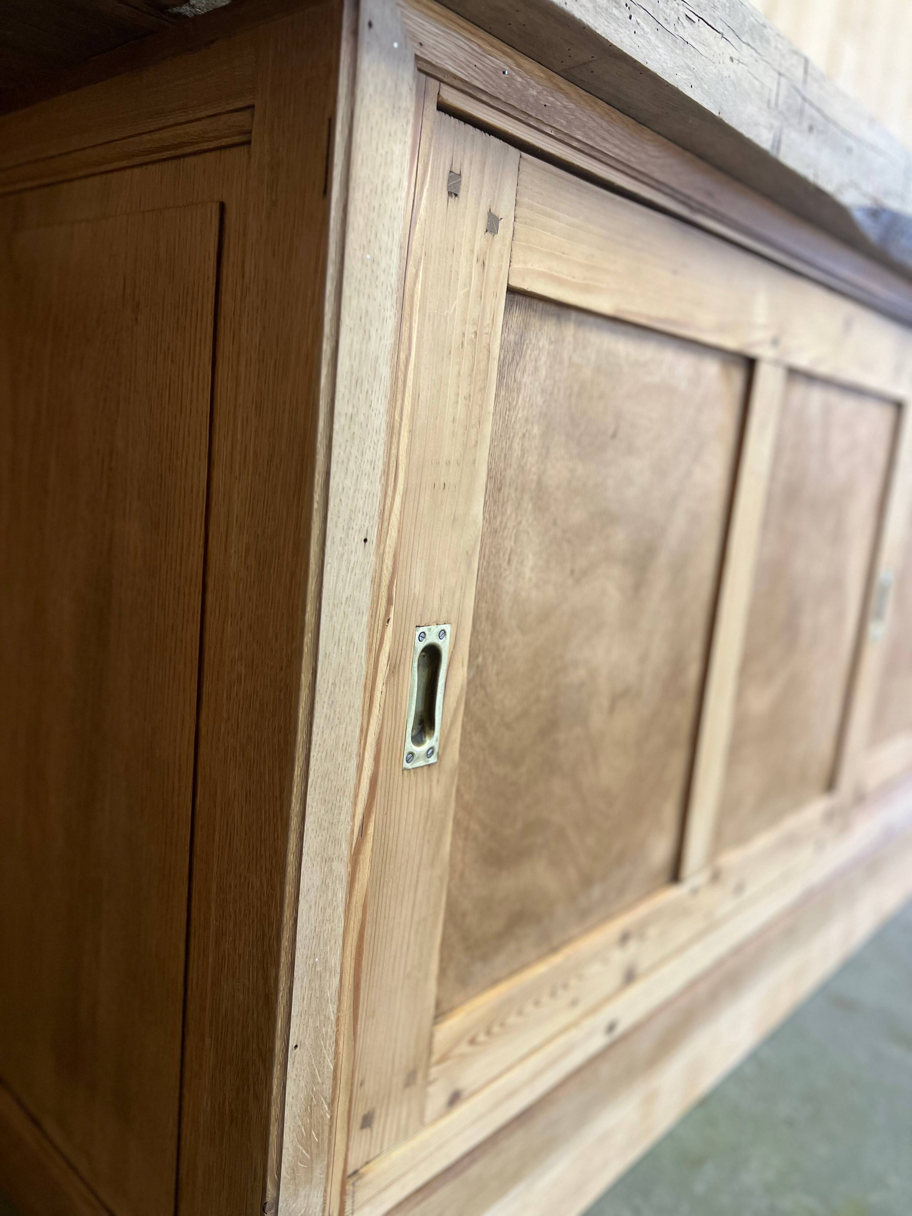 Workbench with sliding doors