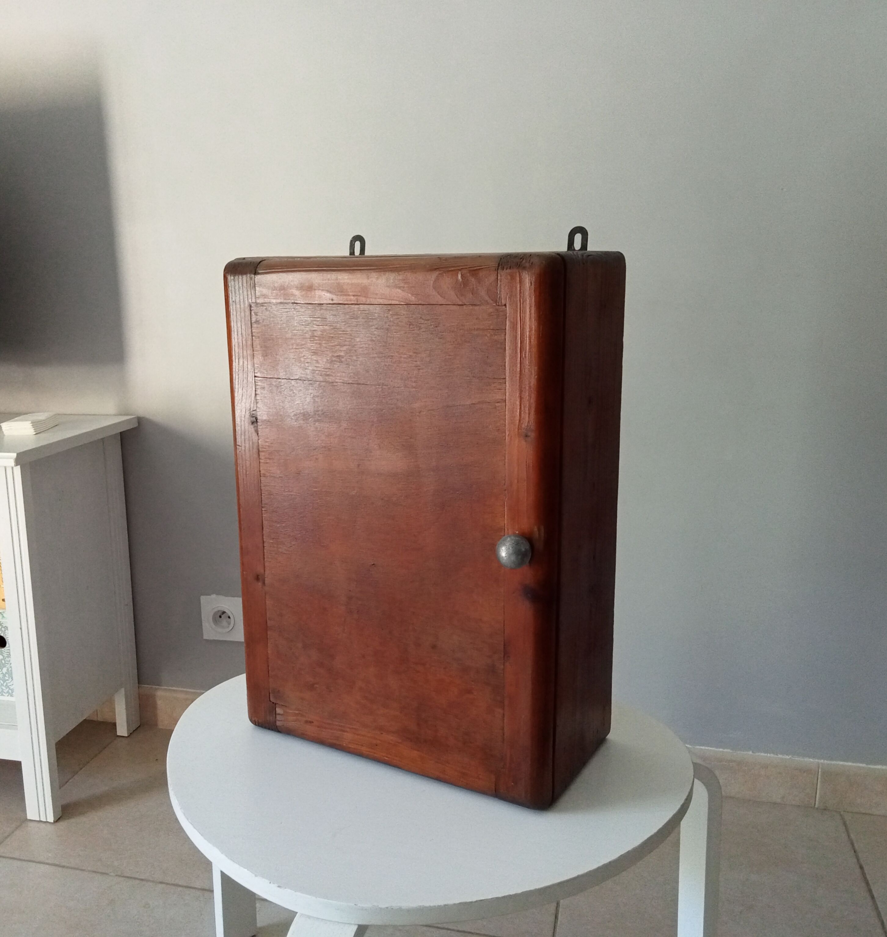 Medicine cabinet 50/60 years